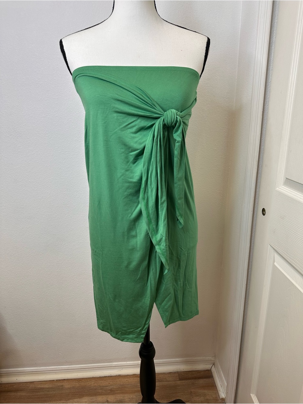 Strapless Green Tie-Front Women’s Dress